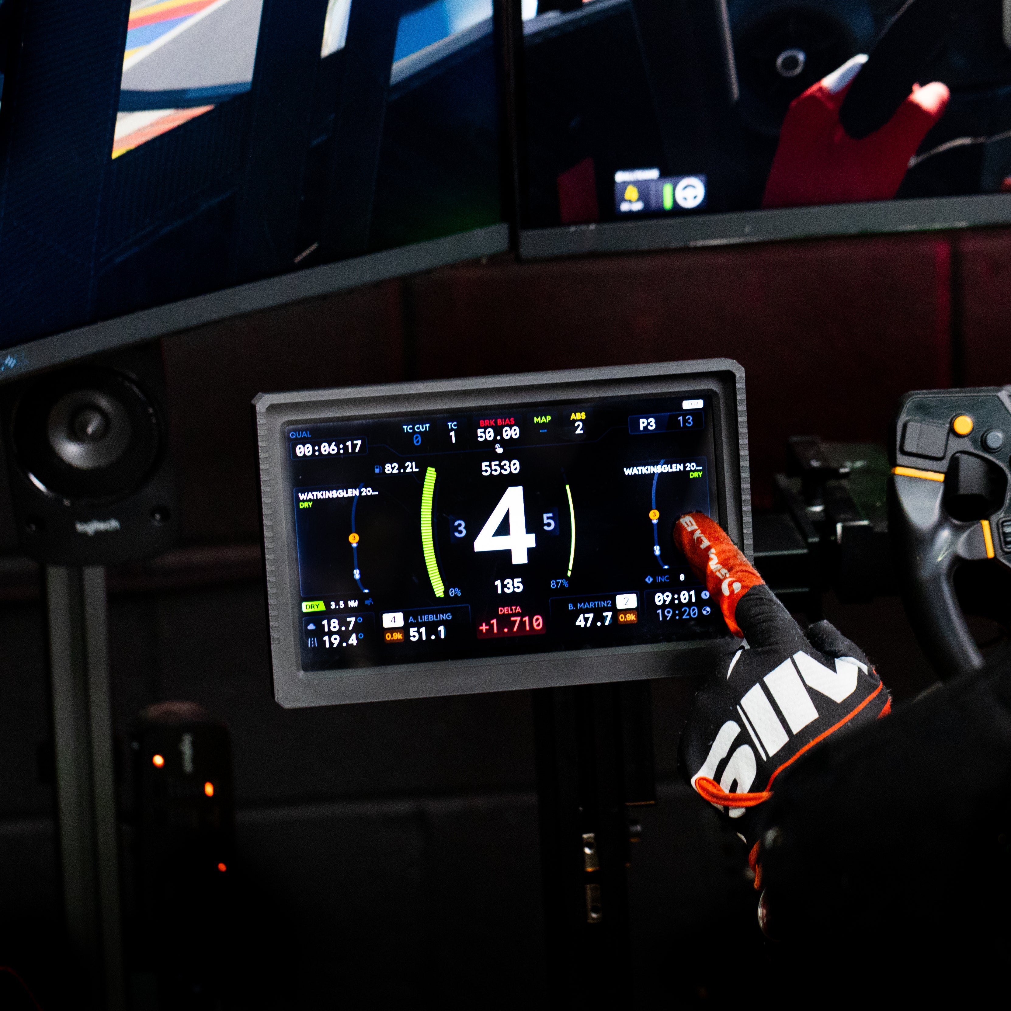 10-Inch Dashboard Display With Extended Arm