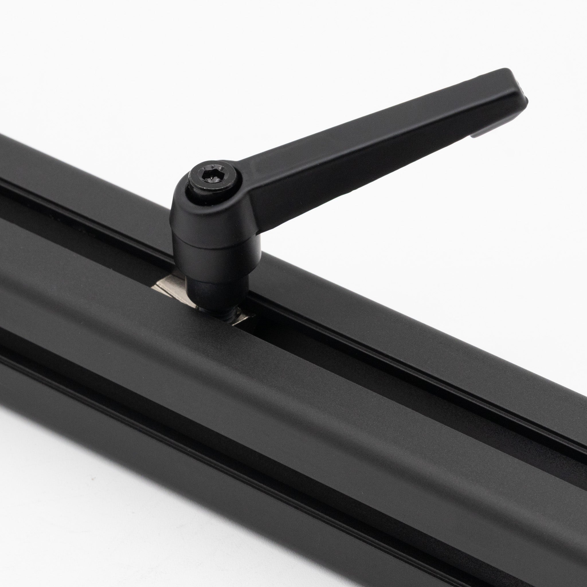 M8 locking handle installed on T-slot profile