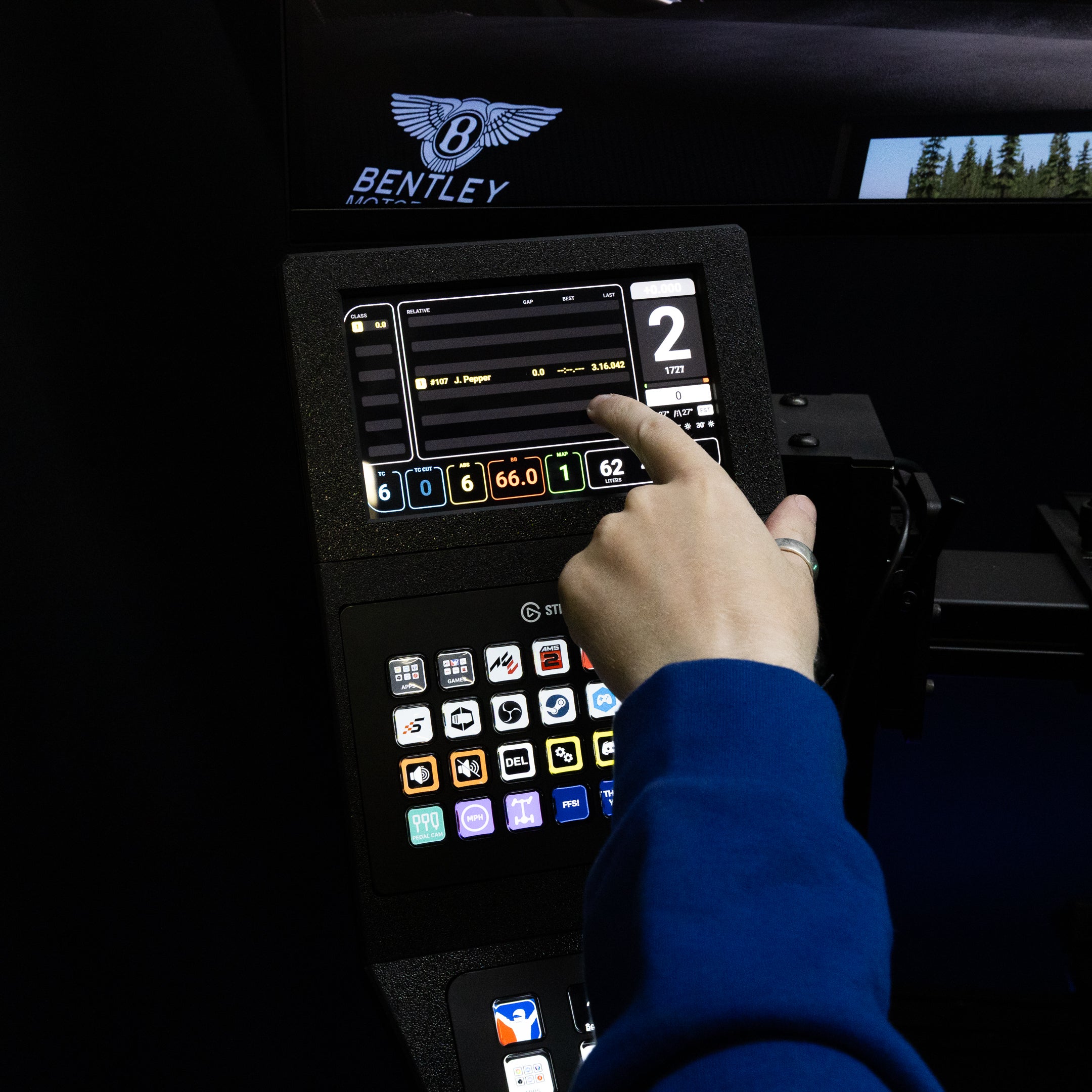6.8 Inch Touchscreen with Stream Deck XL and Plus Triple Mount